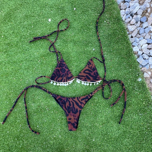 Custom Bikini Set - Picture 2 of 3